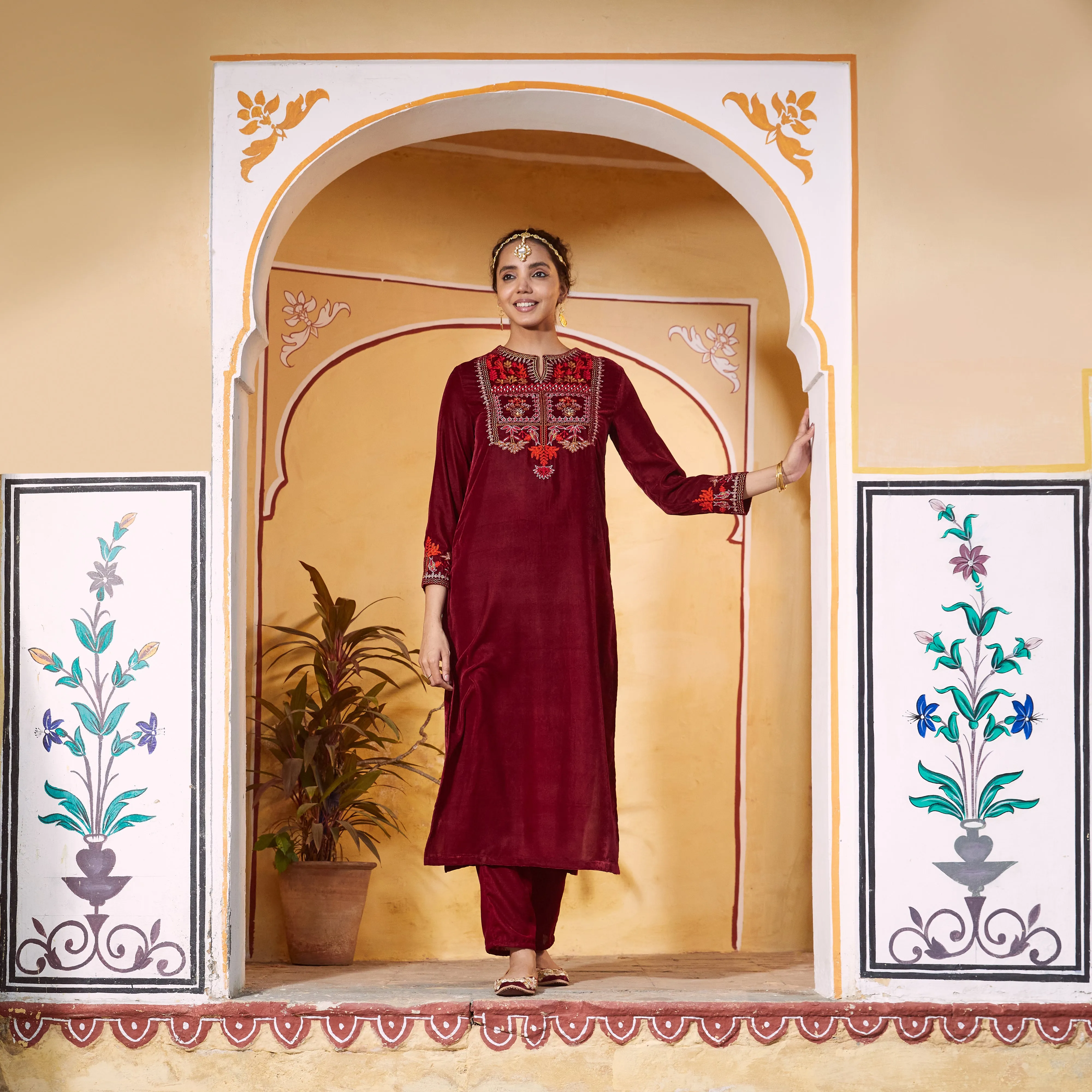 Maroon Velvet High Slit Zari Embroidered Kurta
