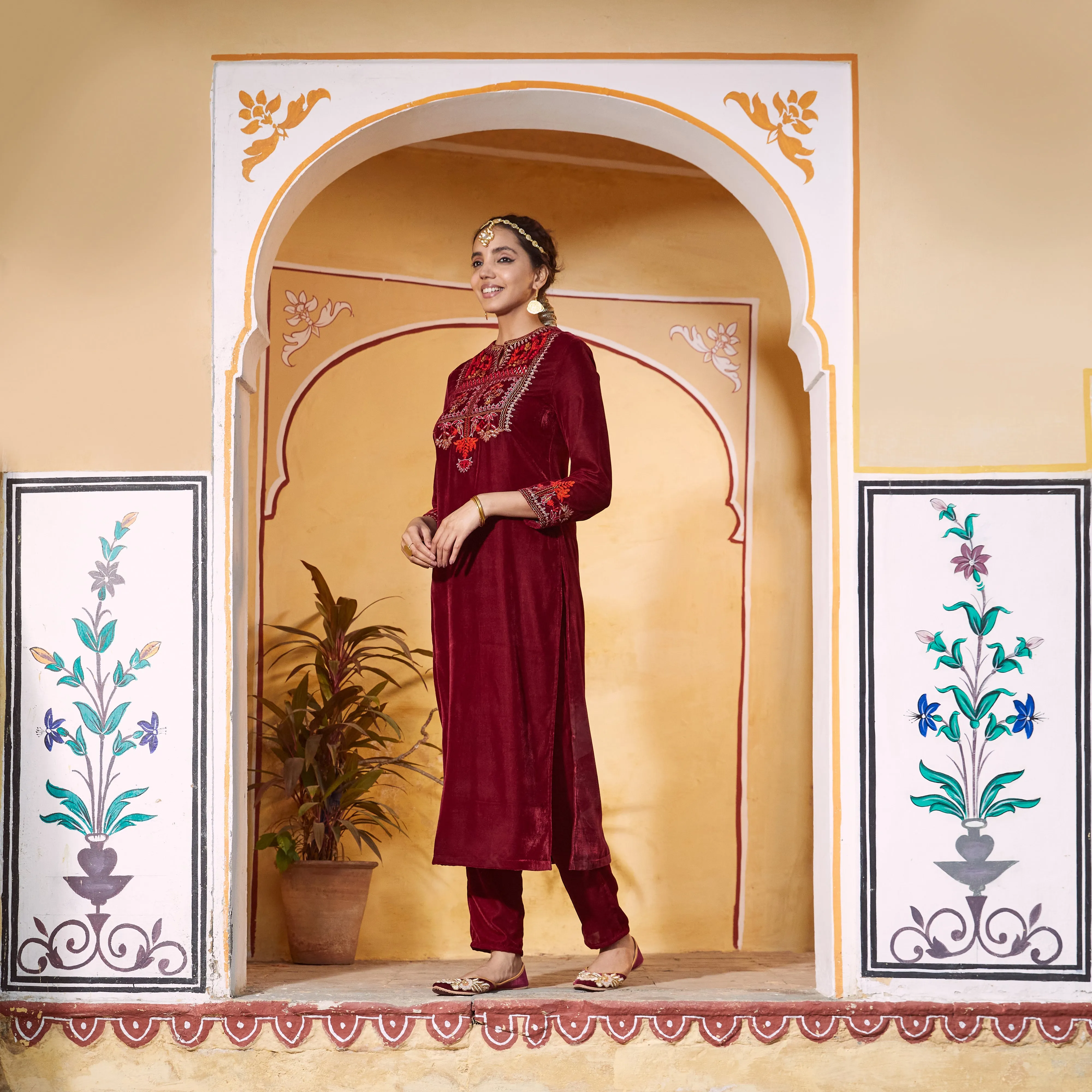 Maroon Velvet High Slit Zari Embroidered Kurta