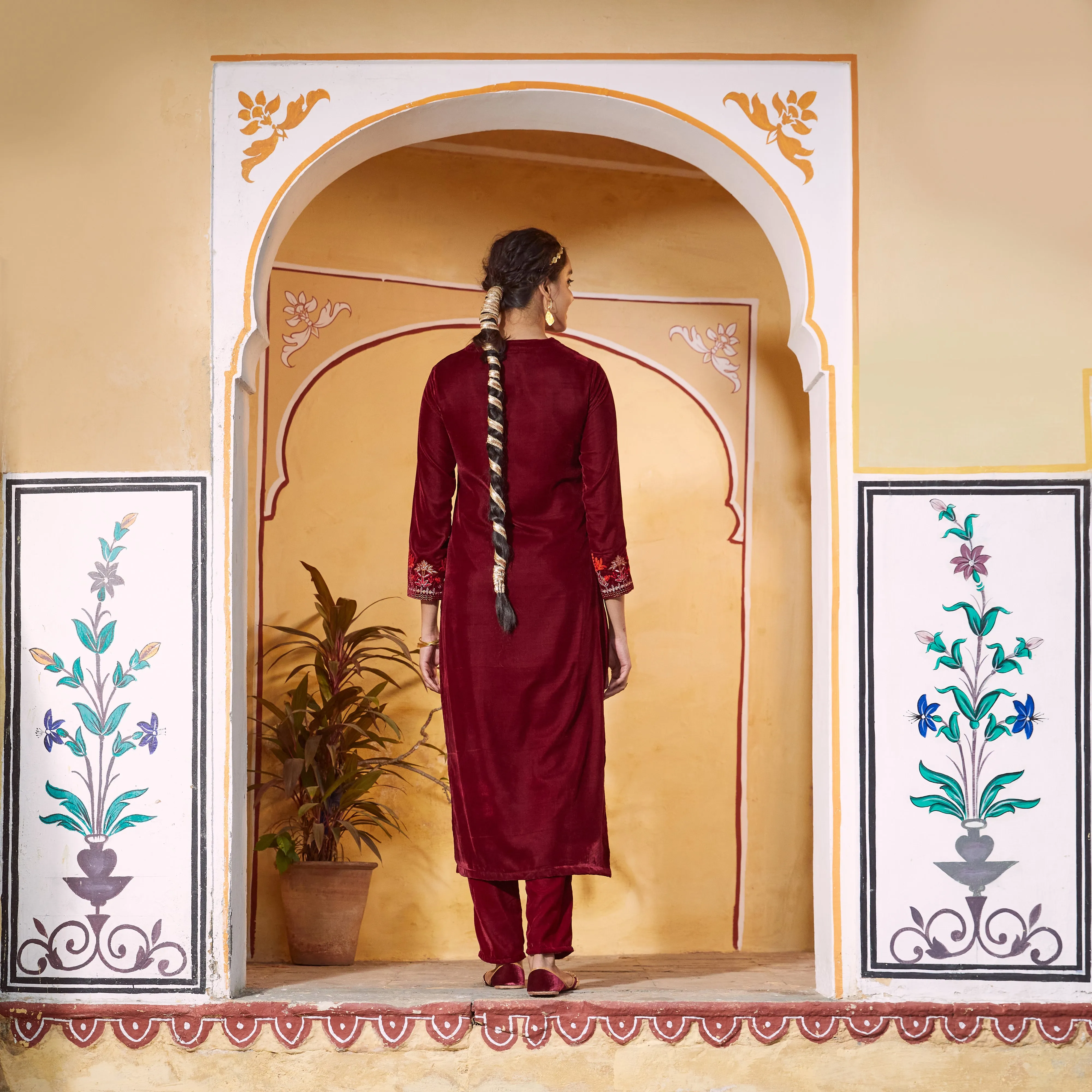 Maroon Velvet High Slit Zari Embroidered Kurta